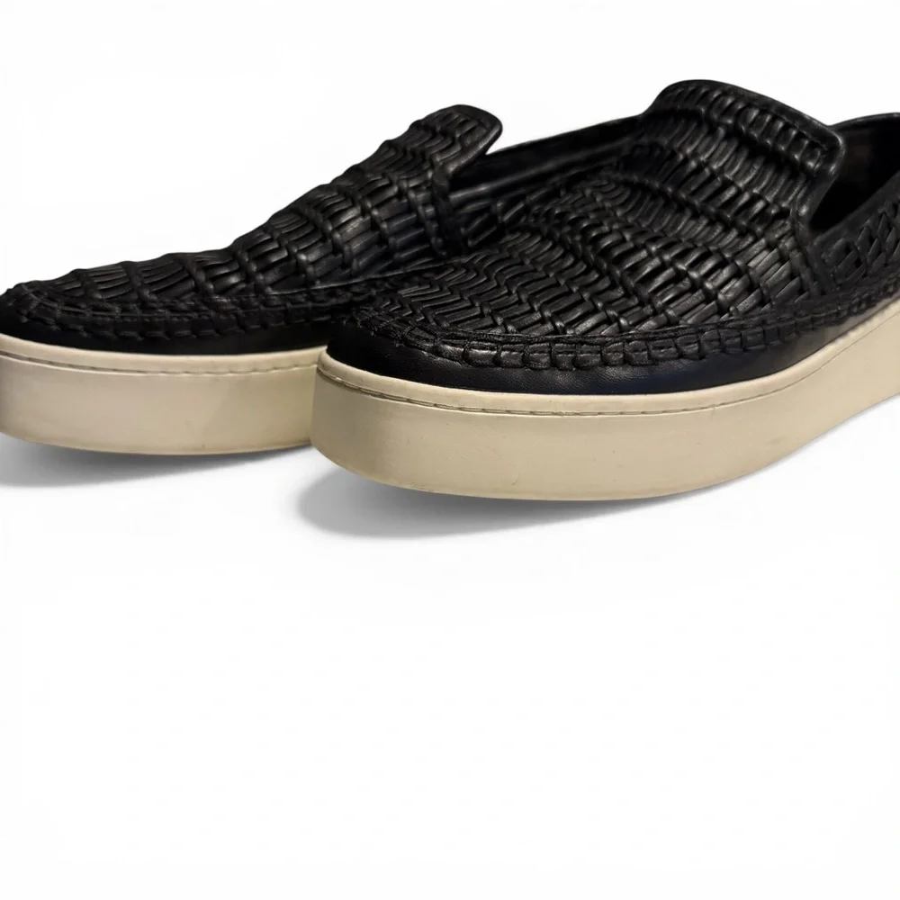 5 for $25!! VINCE PLATFORM SNEAKERS